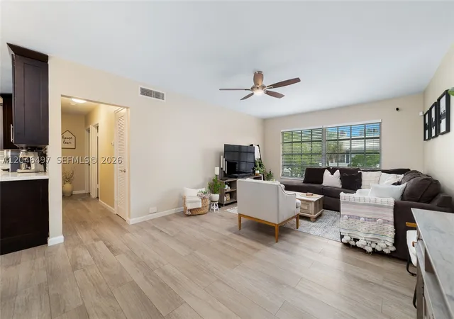 4th image of 2201 Ne 66Th St, North Lauderdale, FL 33308