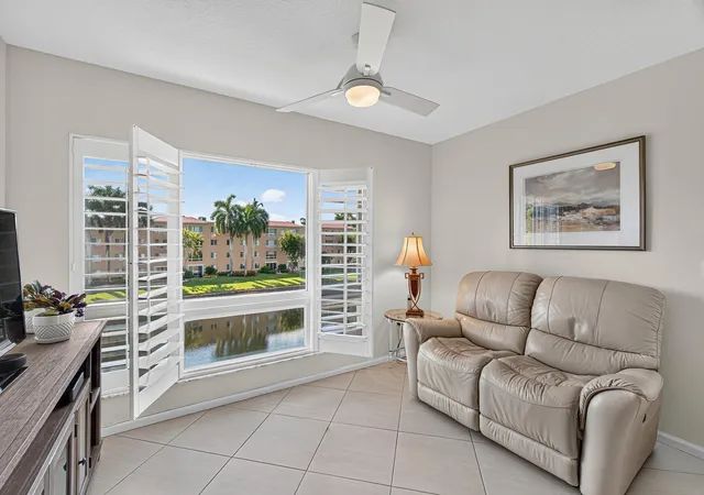 4th image of 12540 Majesty Cir #303, Boynton Beach, FL 33437 | MLS# B26047778