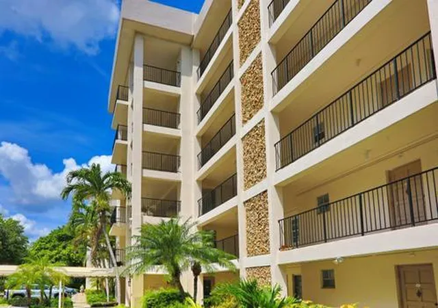 3rd image of 2801 N Palm Aire Dr, Pompano Beach, FL 33069