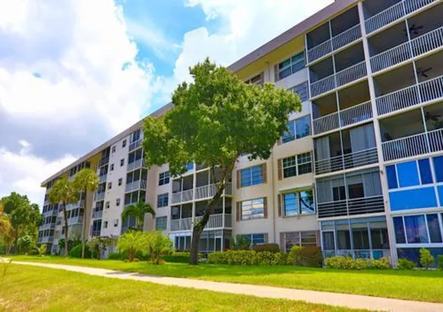 5th image of 2801 N Palm Aire Dr, Pompano Beach, FL 33069