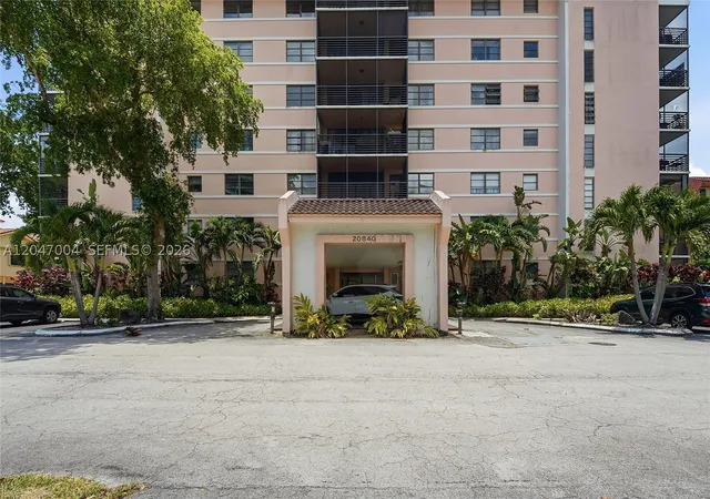 2nd image of 20840 San Simeon Way #609, Miami, FL 33179 | MLS# A12047004