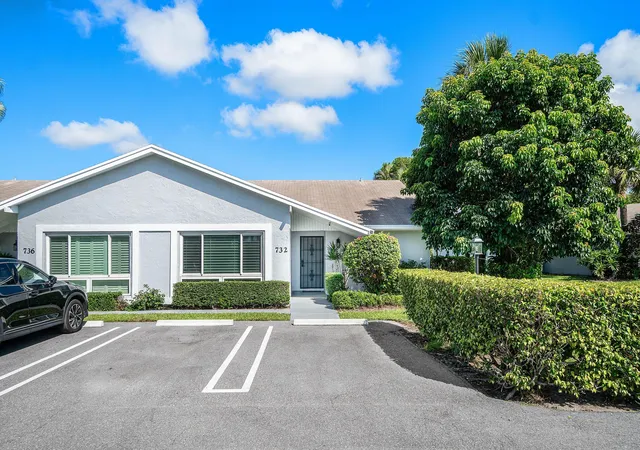 4th image of 732 Lago Rd, Delray Beach, FL 33445 | MLS# B26047910