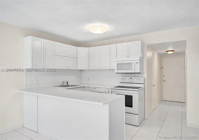 Photo 4 of Condo for sale at 1228 West Ave #613, Miami Beach, FL 33139 | MLS# A12047255 | Listing updated on 2026-08-12
