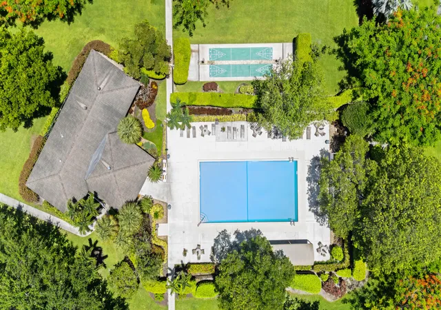 2nd image of 3510 Oaks Wy #406, Pompano Beach, FL 33069 | MLS# B26047980