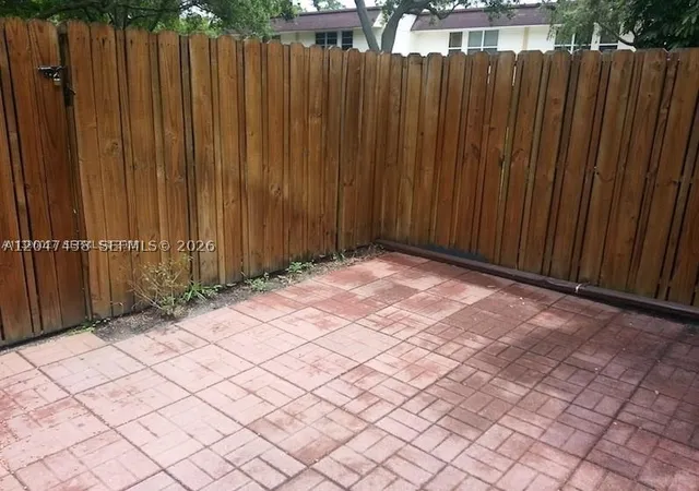 Photo 2 of Townhouse for sale at 3321 Raleigh St #3H, Hollywood, FL 33021 | MLS# A12047438 | Listing updated on 2026-09-27