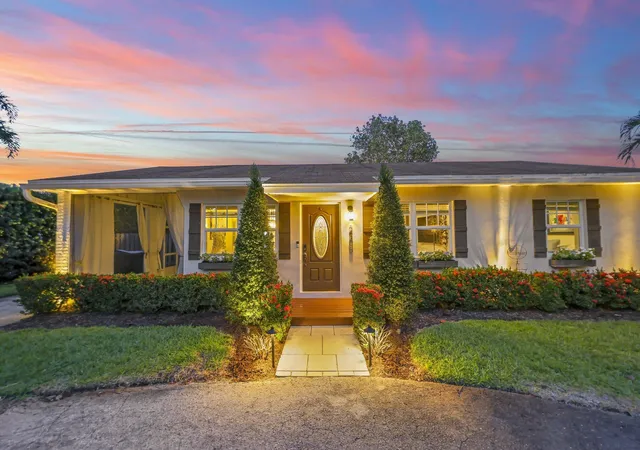 1st image of 2205 W Pineridge Ct, Delray Beach, FL 33444 | MLS# B26048189