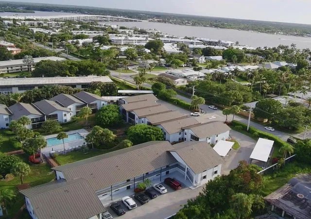 3rd image of 1811 Sw Palm City Rd, Stuart, FL 34994