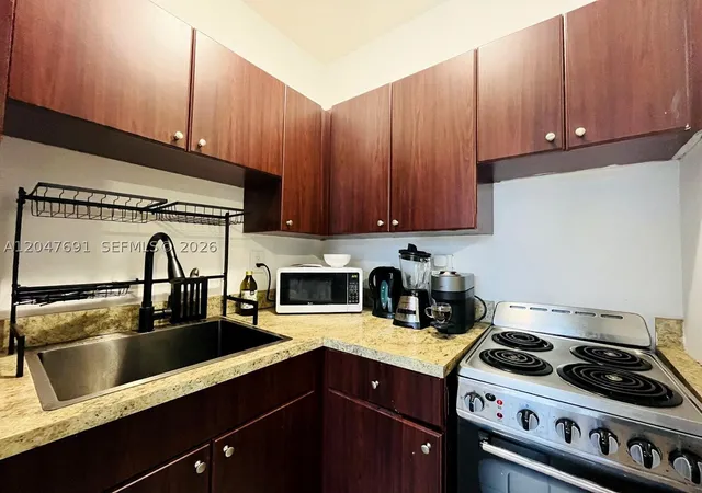 Homes for sale in Miami Beach, FL | 842 Meridian #2F, Miami Beach, FL 33139 | MLS# A12047691