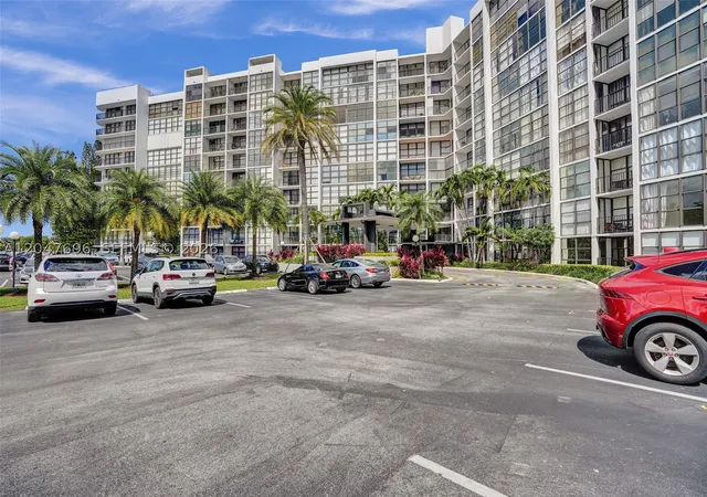 Photo 3 of Condo for sale at 800 Parkview Dr #131, Hallandale Beach, FL 33009 | MLS# A12047696 | Listing updated on 2026-08-24