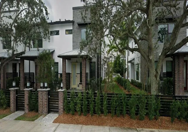 3rd image of 8345 Nw 7Th Pl, Plantation, FL 33324 | MLS# B26048341