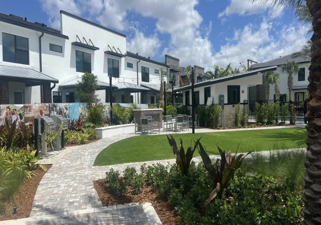 4th image of 8345 Nw 7Th Pl, Plantation, FL 33324 | MLS# B26048341