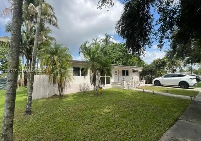 2nd image of 3000 N 72nd Way, Hollywood, FL 33024 | MLS# A12047771