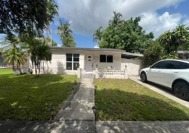3rd image of 3000 N 72Nd Way, Hollywood, FL 33024 | MLS# A12047771