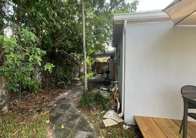 4th image of 3000 N 72Nd Way, Hollywood, FL 33024 | MLS# A12047771
