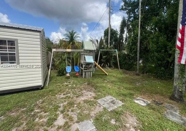 5th image of 3000 N 72Nd Way, Hollywood, FL 33024 | MLS# A12047771