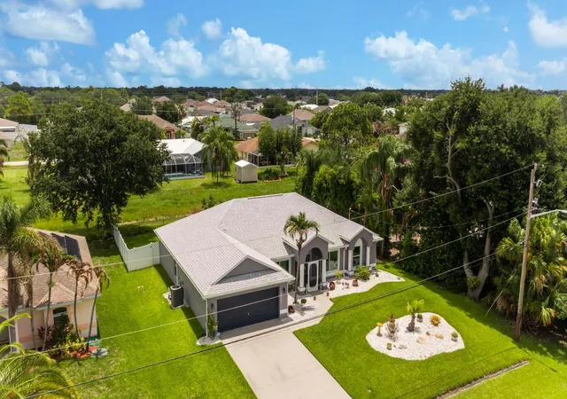 Homes for sale in Port St Lucie, FL | 4025 Sw Kadlic St, Port St Lucie, FL 34953 | MLS# B26048381