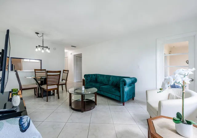 Homes for sale in Lake Worth, FL | 2615 Garden Dr N #307, Lake Worth, FL 33461 | MLS# B26048410