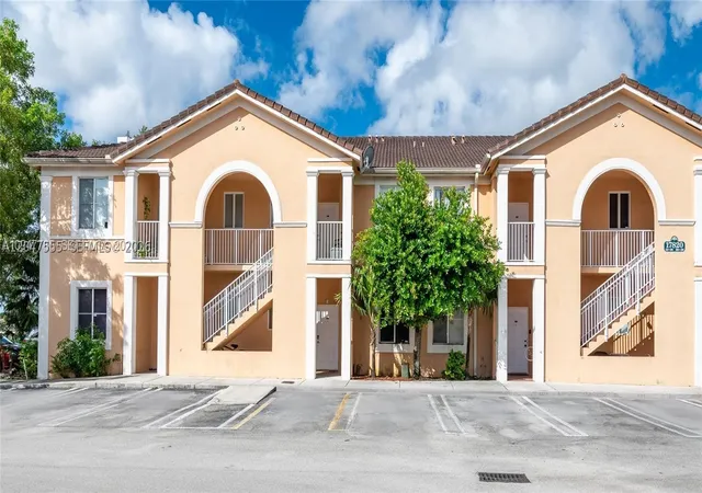 Homes for sale in Hialeah, FL | 17820 Nw 73rd Ave #103-1, Hialeah, FL 33015 | MLS# A12047555
