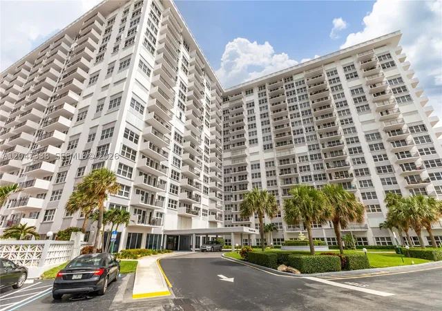 3rd image of 405 N Ocean Blvd #117, Pompano Beach, FL 33062 | MLS# A12047338
