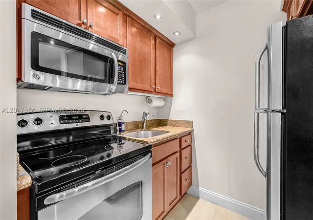 4th image of 405 N Ocean Blvd #117, Pompano Beach, FL 33062 | MLS# A12047338
