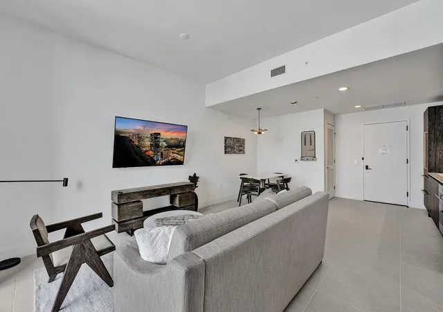 Homes for sale in Miami, FL | 159 Ne 6Th St #4813, Miami, FL 33132 | MLS# B26048449