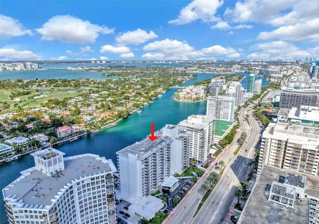 Photo 4 of Condo for sale at 5700 Collins Ave #6J, Miami Beach, FL 33140 | MLS# A12047889 | Listing updated on 2026-07-03