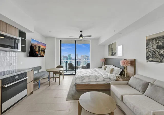 3rd image of 601 Ne 1St Ave #4712, Miami, FL 33132 | MLS# B26048498