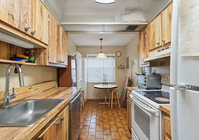 Homes for sale in Lauderdale Lakes, FL | 3000 Nw 48Th Ter #130, Lauderdale Lakes, FL 33313 | MLS# B26048502