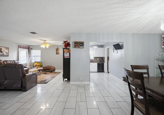Homes for sale in North Lauderdale, FL | 1301 Sw 75th Ave, North Lauderdale, FL 33068 | MLS# B26048497