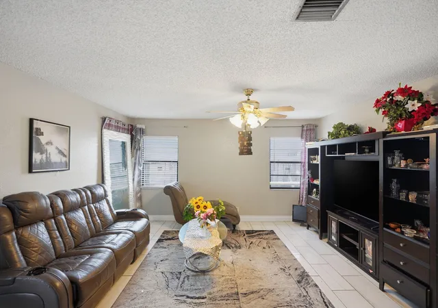 Homes for sale in North Lauderdale, FL | 1301 Sw 75Th Ave, North Lauderdale, FL 33068 | MLS# B26048497