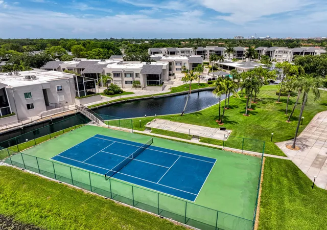 Homes for sale in Palm Beach Gardens, FL | 11811 Avenue Of The Pga, Palm Beach Gardens, FL 33418 | Houzeo