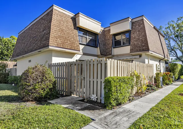 1st image of 825 Nw 30th Ave #A, Delray Beach, FL 33445 | MLS# B26048648