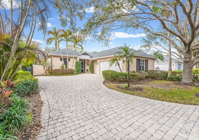 36th image of 224 Oak Hammock Cir Sw, Vero Beach, FL 32962 | MLS# B26048671
