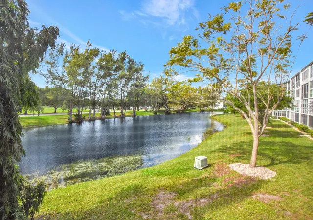 Homes for sale in Deerfield Beach, FL | 2157 Cambridge G #2157, Deerfield Beach, FL 33442 | MLS# B26048675