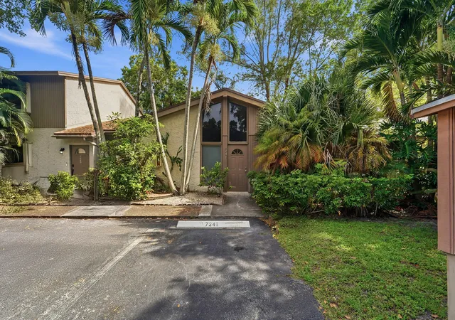 Homes for sale in Plantation, FL | 7241 W Sunrise Blvd, Plantation, FL 33313 | MLS# B26048676