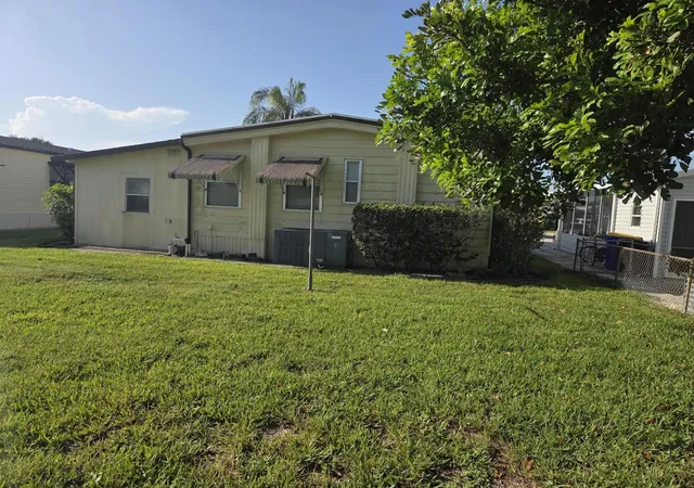 Homes for sale in Hobe Sound, FL | 6937 Se Delegate St, Hobe Sound, FL 33455 | MLS# B26048829