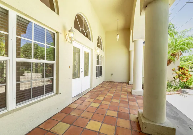 3rd image of 2306 Nw 4Th St, Okeechobee, FL 34972 | MLS# B26048838