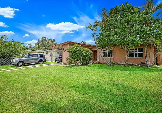 Homes for sale in Royal Palm Beach, FL | 764 Camellia Dr, Royal Palm Beach, FL 33411 | MLS# B26048854