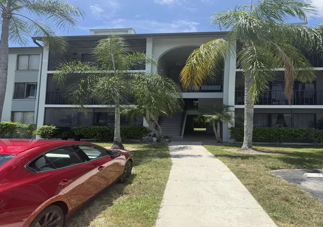 29th image of 1007 Green Pine Blvd #F3, West Palm Beach, FL 33409 | MLS# B26048878