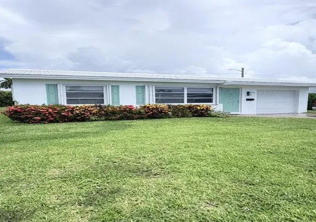 Homes for sale in Boynton Beach, FL | 1308 Sw 24th St, Boynton Beach, FL 33426 | MLS# B26048875