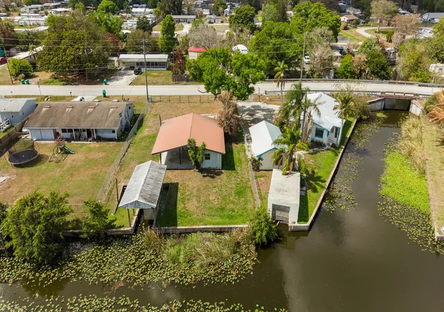 5th image of 3122 Se 34Th Ave, Okeechobee, FL 34974 | MLS# B26048884