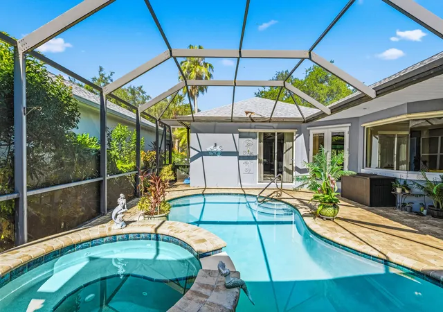 2nd image of 228 Oak Hammock Cir Sw, Vero Beach, FL 32962 | MLS# B26048889