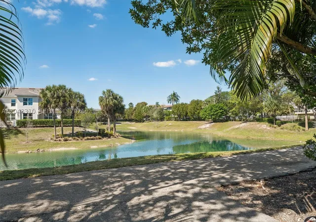 Homes for sale in Hollywood, FL | 1000 Hillcrest Ct #303, Hollywood, FL 33021 | MLS# A12048310