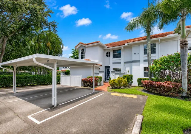Homes for sale in Boynton Beach, FL | 7825 Whispering Palms Dr #101, Boynton Beach, FL 33437 | MLS# B26048927