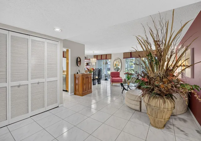 Homes for sale in Boynton Beach, FL | 7825 Whispering Palms Dr #101, Boynton Beach, FL 33437 | MLS# B26048927