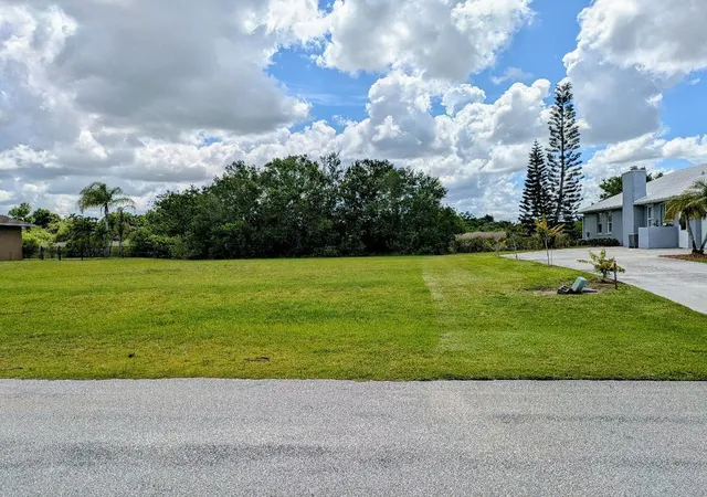 1st image of 1440 Se 21st St, Okeechobee, FL 34974 | MLS# B26048930