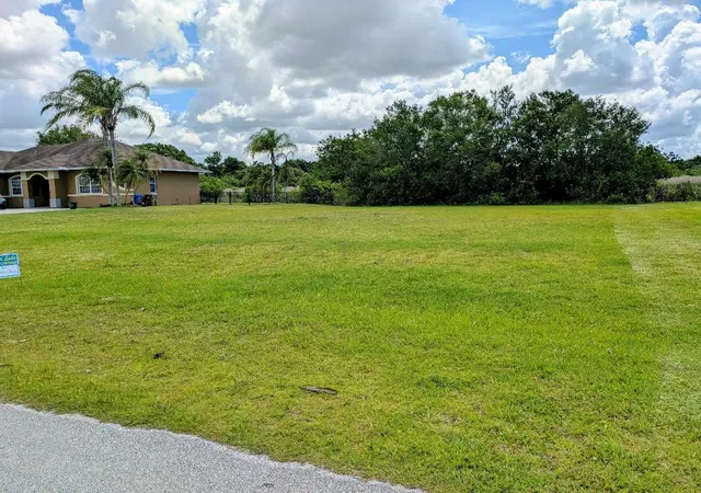 2nd image of 1440 Se 21st St, Okeechobee, FL 34974 | MLS# B26048930