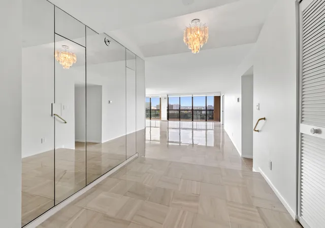 4th image of 1900 Consulate Pl #1004, West Palm Beach, FL 33401 | MLS# B26048936