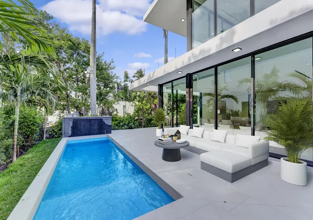 2nd image of 2130 S Miami Ave, Miami, FL 33129 | MLS# B26048990