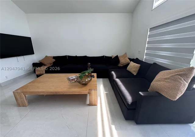 3rd image of 4943 Sw 33Rd Way, Fort Lauderdale, FL 33312 | MLS# A12047041